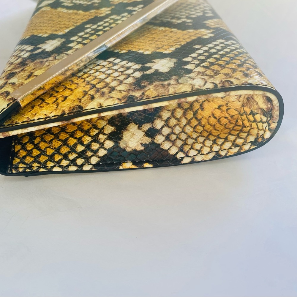 NWT Aldo Yellow Black Snake-Print Crossbody Clutch - Picture 6 of 6
